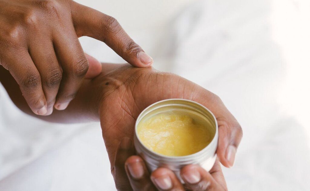 Crema de manos efectiva para piel seca hecha en casa